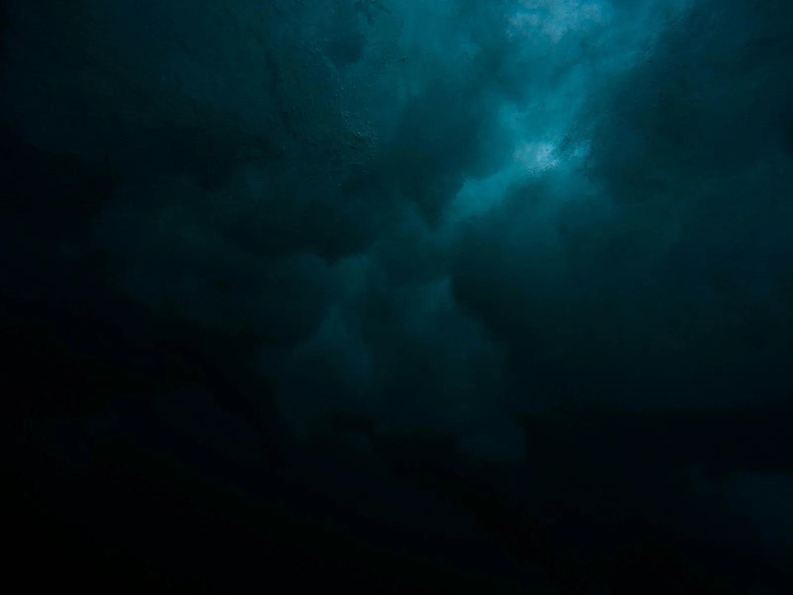 Landscape lyric video example in Cosmo Cloudy's chopped-edit style